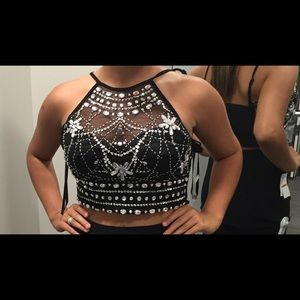 B. Darlin brand new top